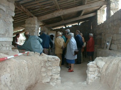 Intérieur de la crypte Lagrave.jpg