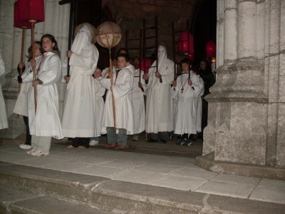 sortie de l'eglise.jpg